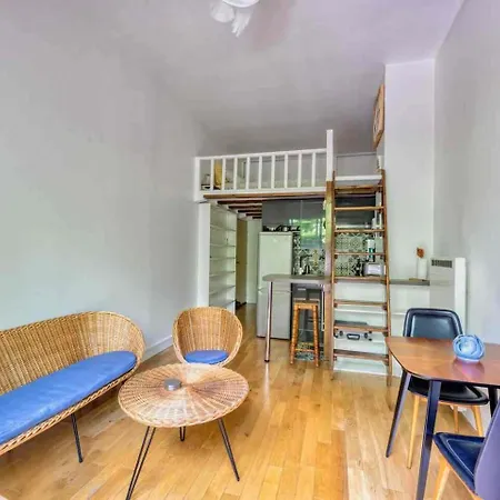 شقة Sunny Duplex With Private Terrace باريس