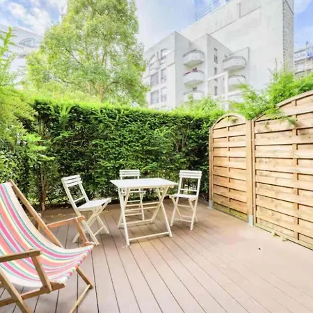 شقة Sunny Duplex With Private Terrace باريس